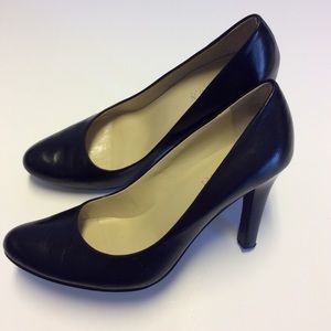 Ralph Lauren  Black Leather Pumps Size 7.5